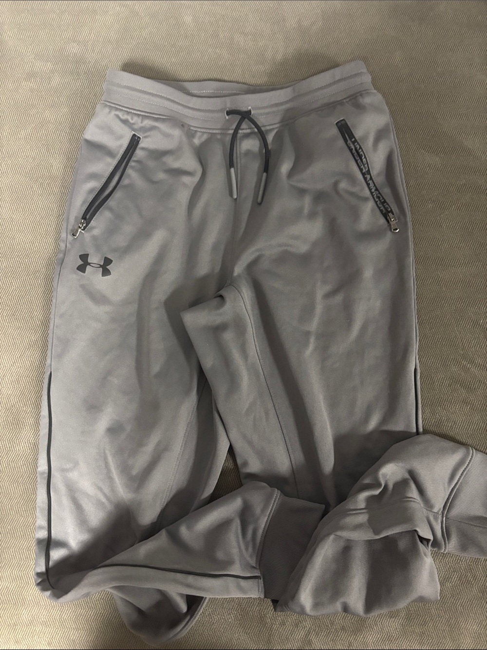 Under Armour Light Gray Men's Athletic Joggers